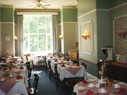 Beaucliffe Hotel Manchester Exterior photo